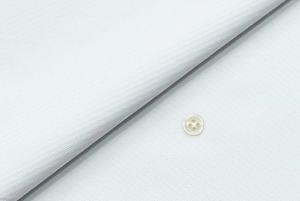 [オーダーシャツ]ホワイトカラーに、控えめな斜め模様